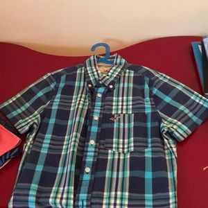 Hollister turquoise button down shirt short sleeve